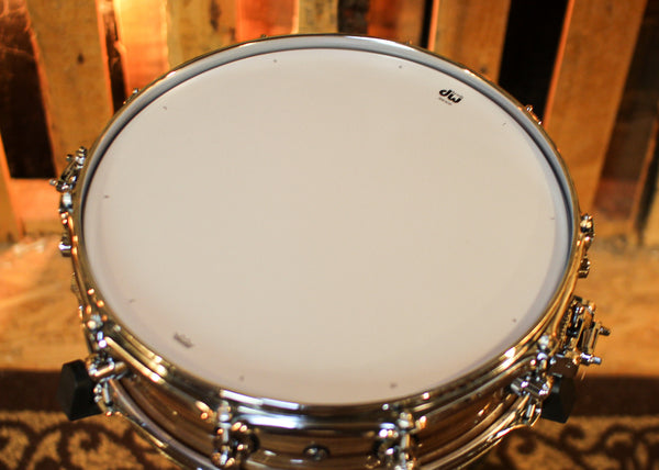 DW 4x14 Collector's Pure Walnut Natural Lacquer over Quilted Walnut Snare Drum - SO#1424831