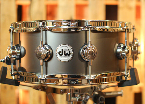 DW 5.5x14 Collector's Satin Black over Brass Snare Drum - DRVD5514SVCBK