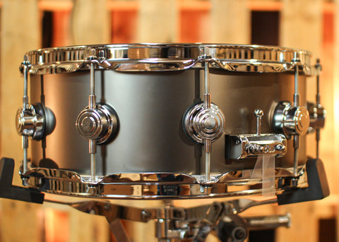 DW 5.5x14 Collector's Satin Black over Brass Snare Drum - DRVD5514SVCBK