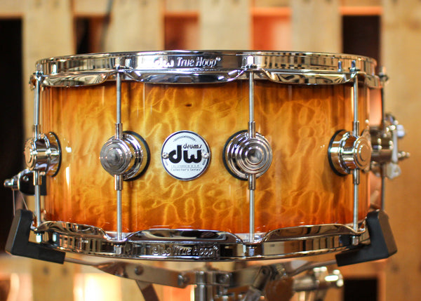DW 6.5x14 Collector's Maple 333 Almond Burst over Super Quilted Maple Snare Drum - SO#1434411