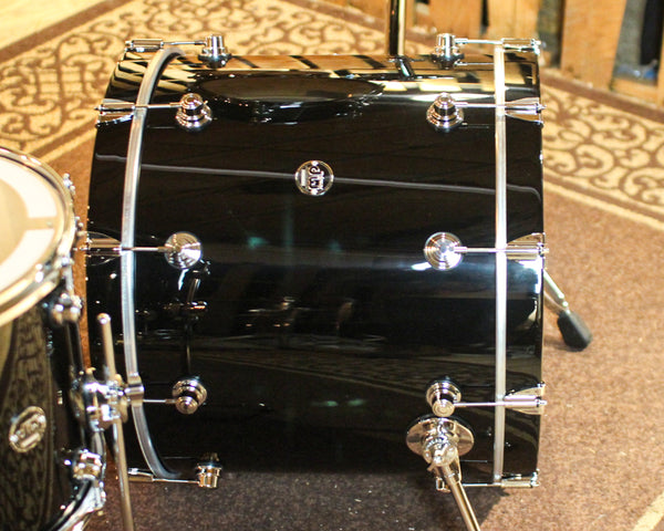 DW Performance Piano Black Lacquer 6pc Drum Set - 18x22, 7x8, 8x10, 9x12, 12x14, 14x16