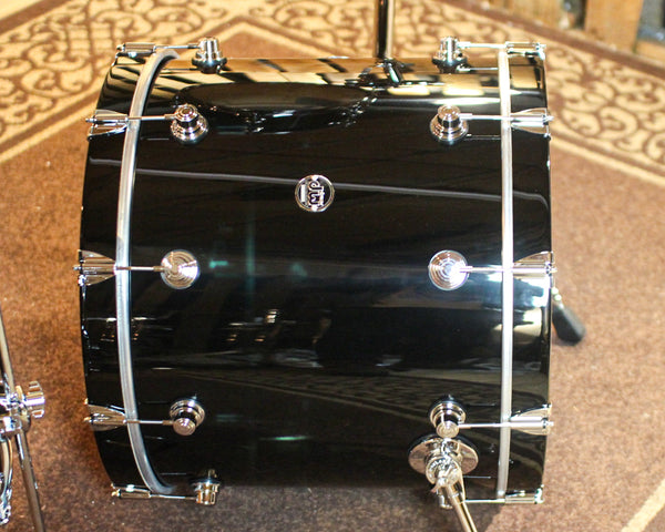 DW Performance Piano Black Lacquer Stage Drum Set - 18x22, 8x10, 9x12, 14x16