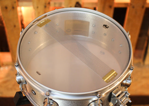 DW 5.5x13 Collector's 3mm Wrinkle Coat Aluminum Snare Drum w/ Satin Chrome Hardware