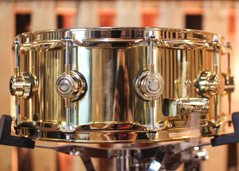 DW 5.5x14 Collector's Bell Brass Snare Drum w/ Gold Hardware - DRVN5514SPG