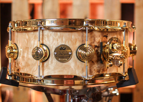DW 5.5x14 Collector's Jazz Series Maple Gum Natural Lacquer over Mapa Burl Snare Drum - SO#1409989