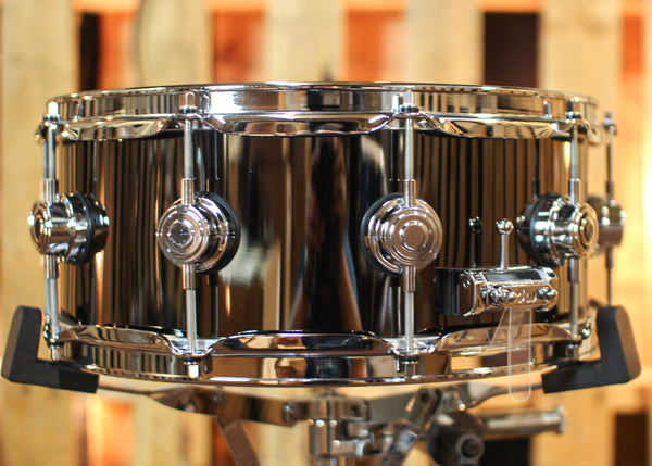 DW 5.5x14 Collector's Polished Black Nickel over Brass Snare Drum - DRVB5514SVC