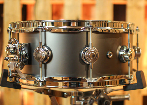 DW 5.5x14 Collector's Satin Black over Brass Snare Drum - DRVD5514SVCBK