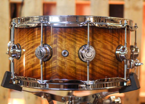 DW 6.5x14 Collector's Maple 333 Almond Burst over Nyatoh Snare Drum - SO#1444620