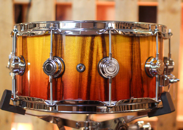 DW 6.5x14 Collector's Maple VLT Tequila Sunrise Fade over Chechen Snare Drum - SO#1444853