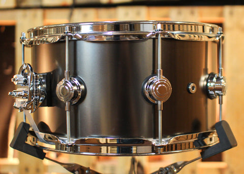 DW 7x13 Collector's Satin Black over Brass Snare Drum - DRVD0713SVCBK