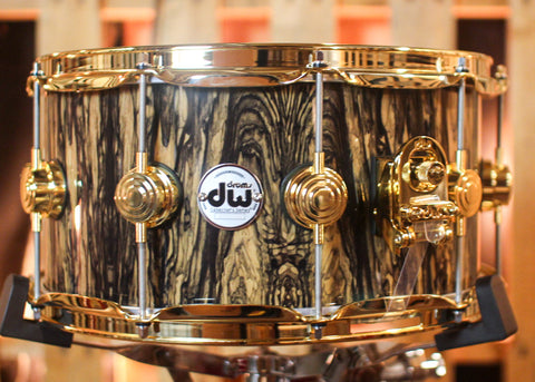 DW 7x14 Collector's Maple VLT Natural Lacquer over Royal Ebony Snare Drum - SO#1410010