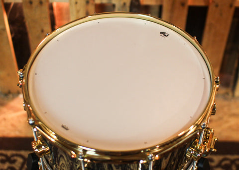 DW 7x14 Collector's Maple VLT Natural Lacquer over Royal Ebony Snare Drum - SO#1410010