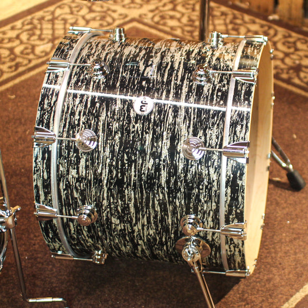 DW Collector's Maple 333 Black Oyster Glass Drum Set - 22,13,16 - SO#1325145