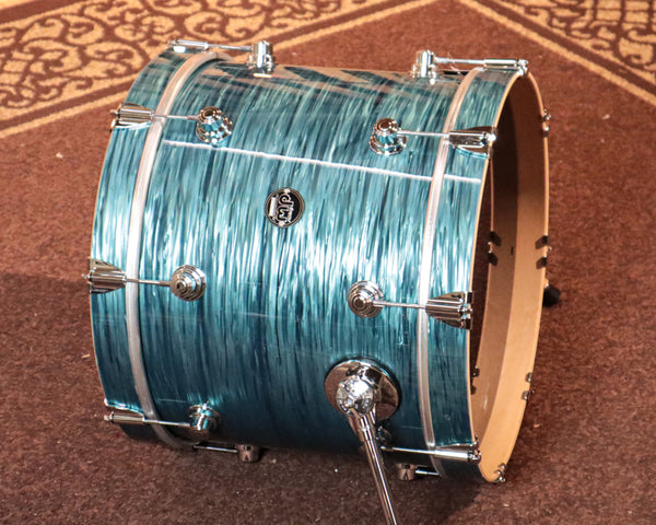 DW Performance Turquoise Oyster Bass Drum - 14x18