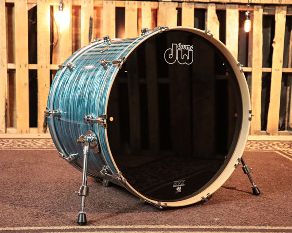 DW Performance Turquoise Oyster Bass Drum - 18x24