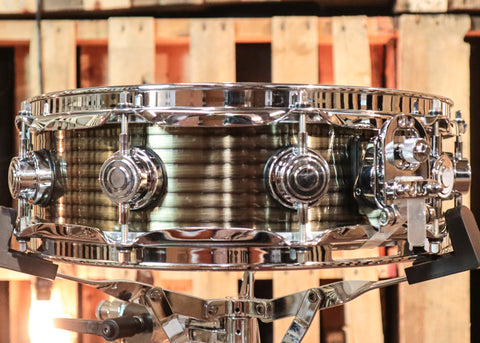 DW 4x14 Collector's Ribbed Brass over Steel Snare Drum - DRVR0414SBC