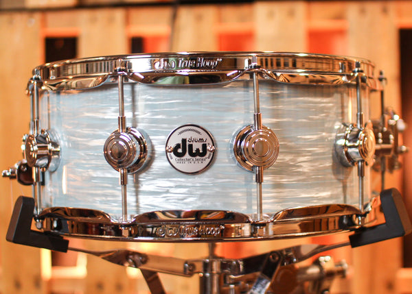 DW 5.5x14 Collector s Jazz Mahogany Gum Pale Blue Oyster Snare