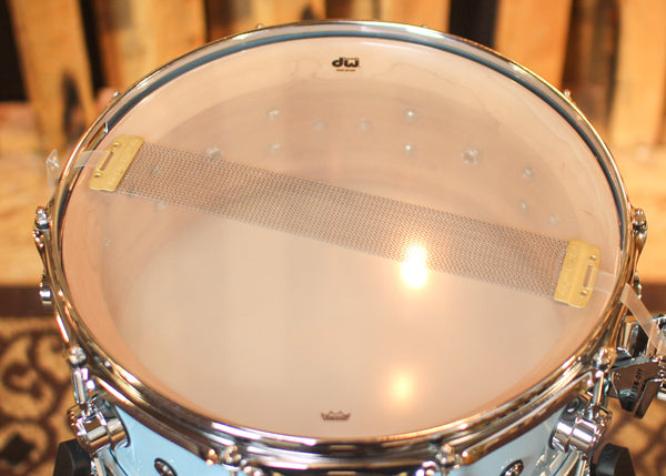DW 5.5x14 Collector's Maple Solid Sky Blue Super Solid Snare Drum - SO#1288932