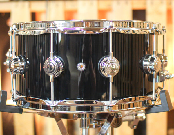 DW 6.5x14 Collector's Maple VLT Gloss Black Snare Drum - SO#1296063