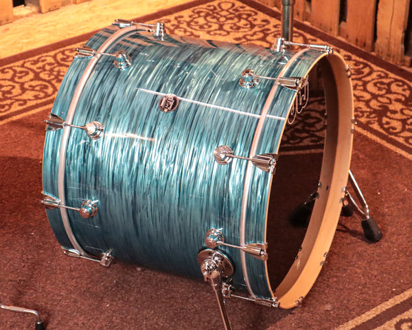 DW Performance Turquoise Oyster 6pc Drum Set 18x22, 7x8, 8x10, 9x12, 12x14,14x16