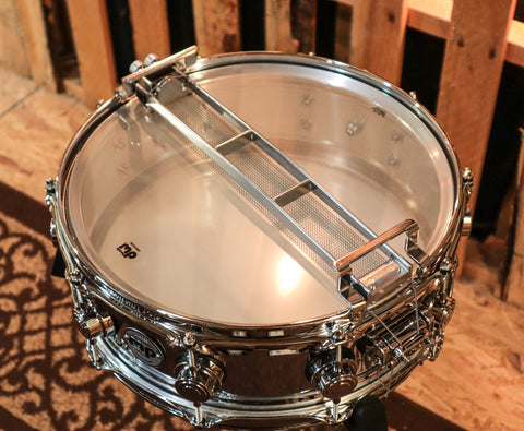 DW Collector's True-Sonic Chrome Over Brass 5x14 Snare Drum - DRVC0514SAC