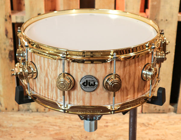 DW Collector's Gloss Lacquer Over Quilted Maple Snare Drum - 5.5x14 - SO#1234297
