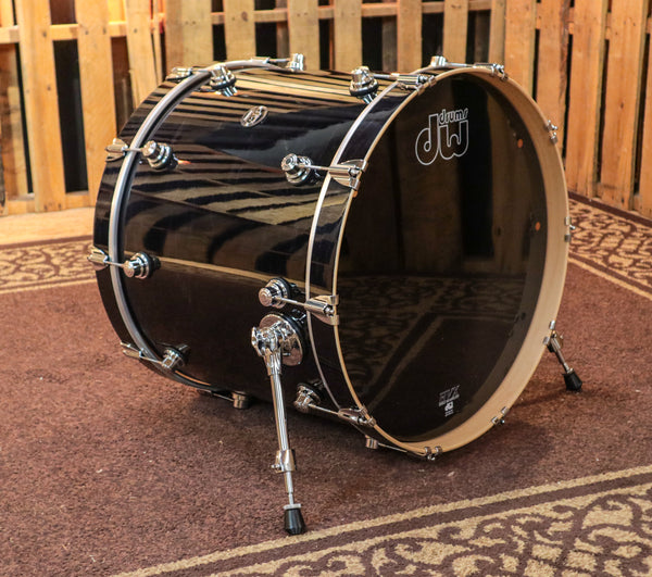 DW Performance Ebony Stain Bass Drum - 18x22