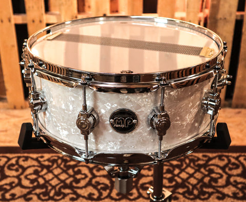 DW Performance White Marine Pearl Snare Drum - 5.5x14