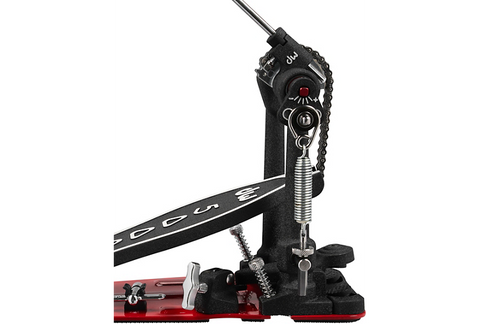 DW Hardware: 5000 Series Accelerator Single Bass Drum Pedal Extended XF Footboard