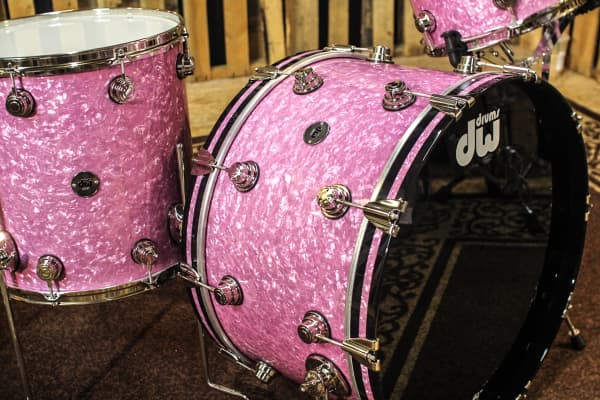 Contemporary Classic Transparent Light Purple Over Ultra White Marine Drum Set - 24, 13, 16, 18