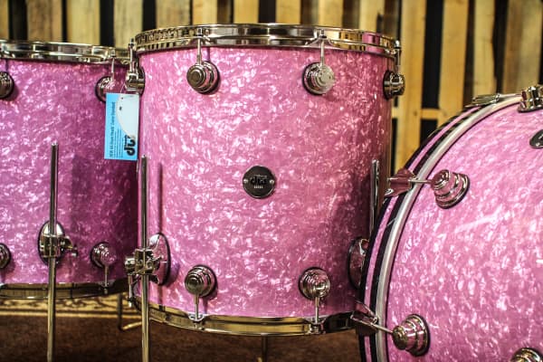 Contemporary Classic Transparent Light Purple Over Ultra White Marine Drum Set - 24, 13, 16, 18